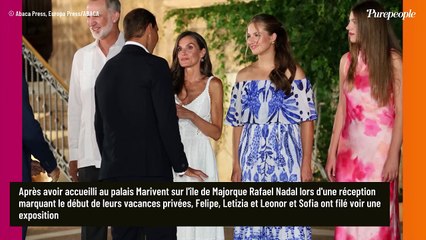 Letizia, Felipe, Sofia et Leonor d'Espagne au complet ! Même en vacances, la famille ne chôme pas