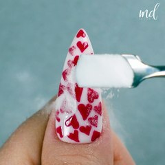 Love's in the air with these Valentine nails! 💕💞