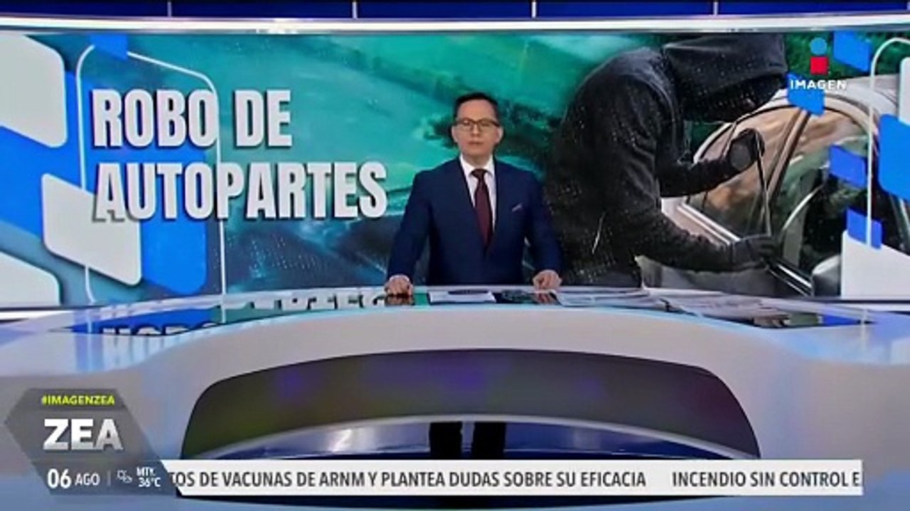Captan a sujetos roban los faros de un vehículo...