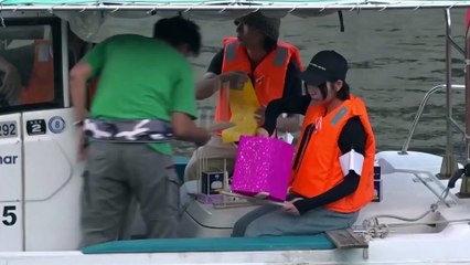 Hiroşima'da atom bombası kurbanları anısına nehre fenerler bırakıldı