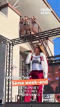 Nadiya interprète “roc” sur la scène des Sunset Live des Terrasses #nadiya #sunsetlive #concert #live