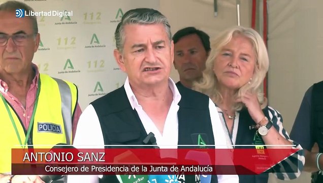 Siguen sin control los incendios de Tarifa y La Coruña y se suman más bomberos