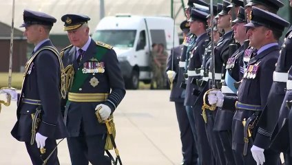 King thanks families for sacrifices at Scottish RAF base
