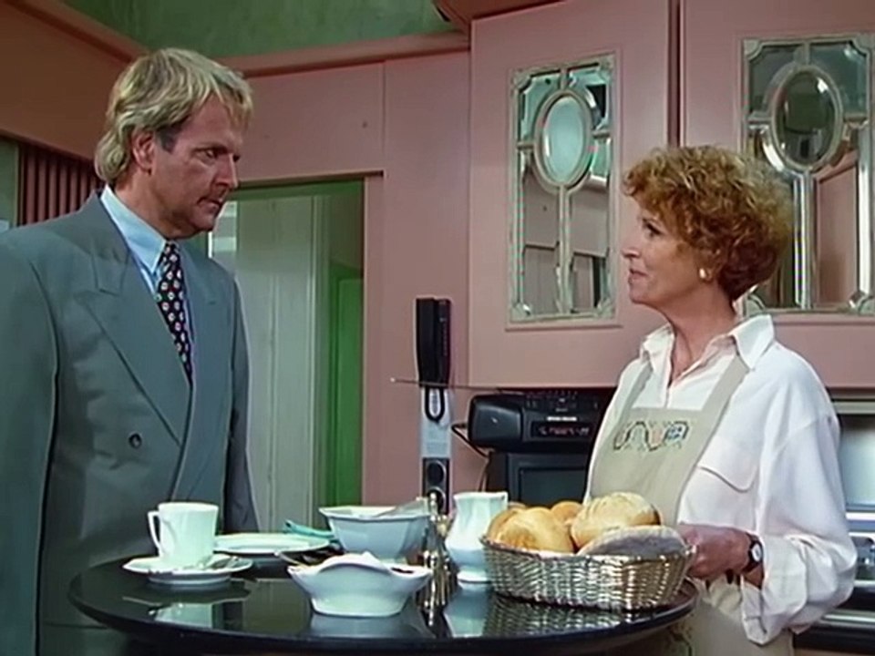 Derrick S19E11 Ein merkwürdiger Privatdetektiv