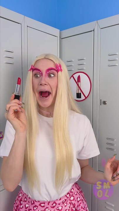 Sneaky Lipstick Hack For Class 💋 #makeuphacks #schoolhacks