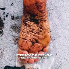 A pampering pedicure is just what you need!🌸