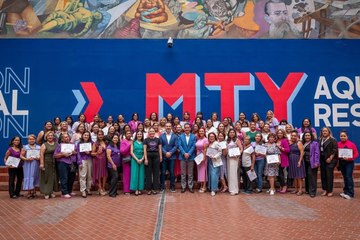 Se gradúan 100 mujeres de la Academia de emprendedoras en Monterrey