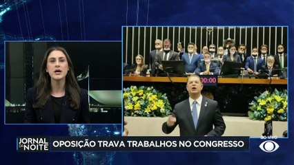 Bolsonaristas devem se revezar durante a noite para garantir ocupação dos plenários