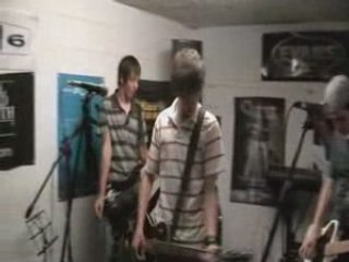 the dead muffins "fat lip"