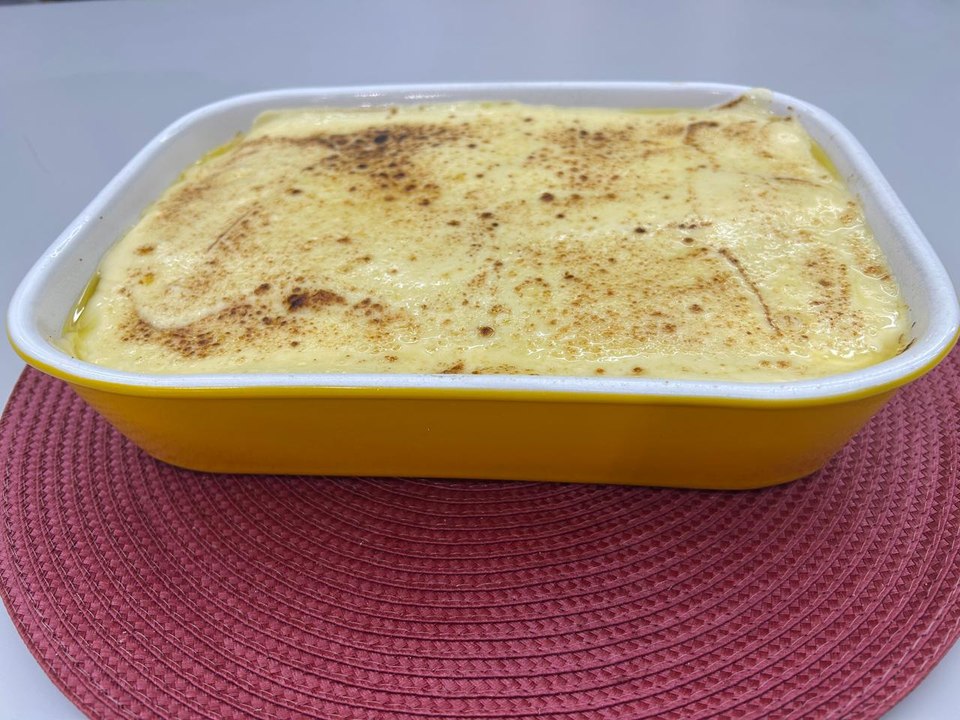 Escondidinho de Frango Cremoso com Purê de Batata e Queijo Derretido