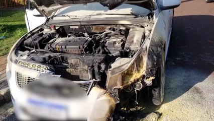 Motor de Cruze fica destruído após incêndio no Bairro Floresta