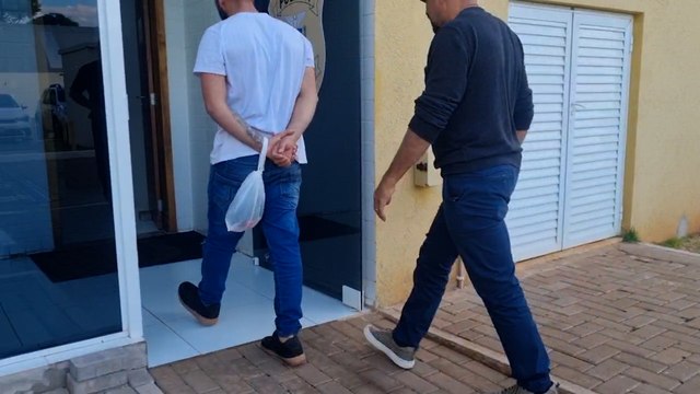 Homem de 29 anos é detido em Cascavel por mandado de prisão em aberto por homicídio