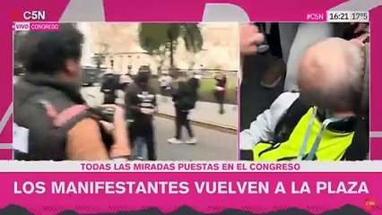 Bullrich volvió a reprimir, esta vez a jubilados, médicos y científicos