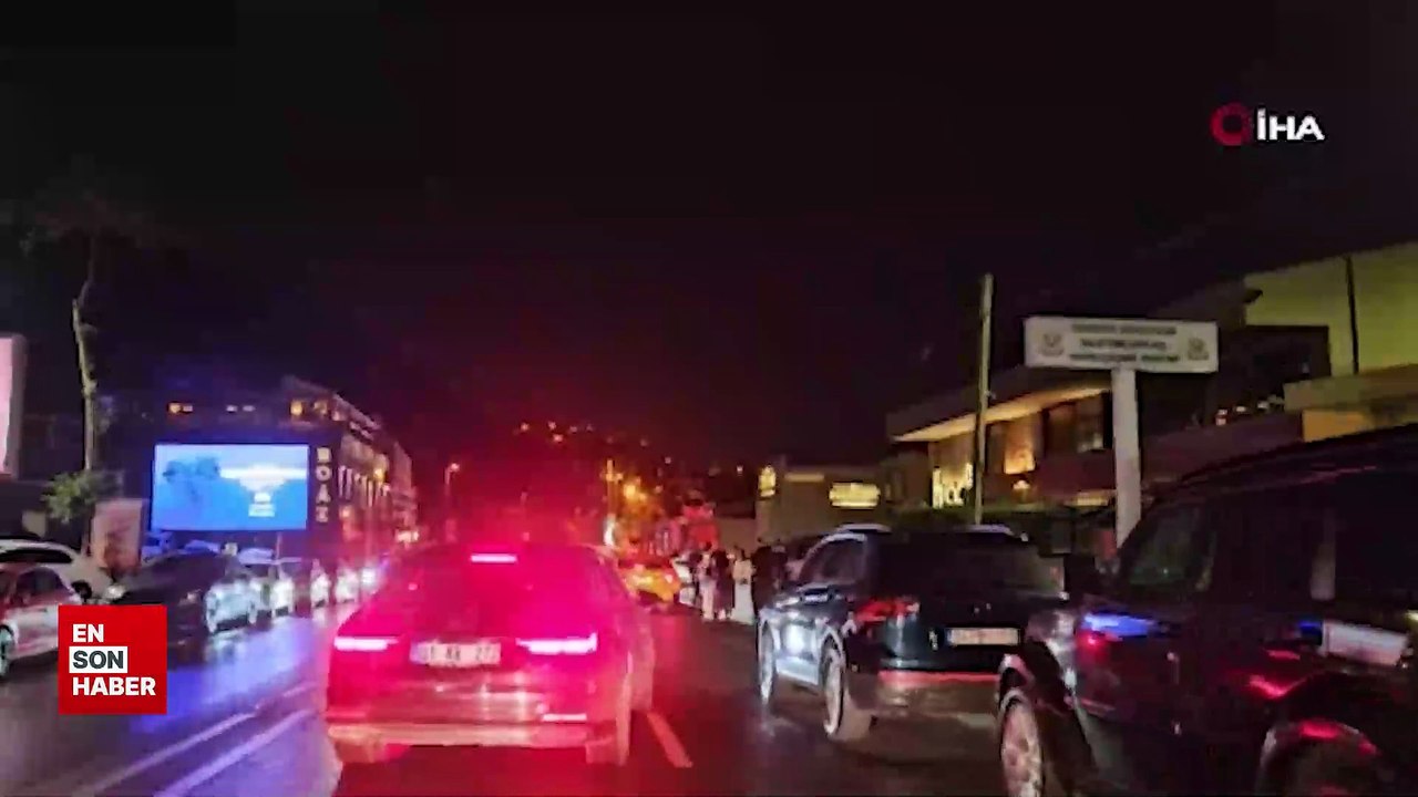 İstanbul'da yağış etkili oldu: Şimşekler geceyi aydınlattı