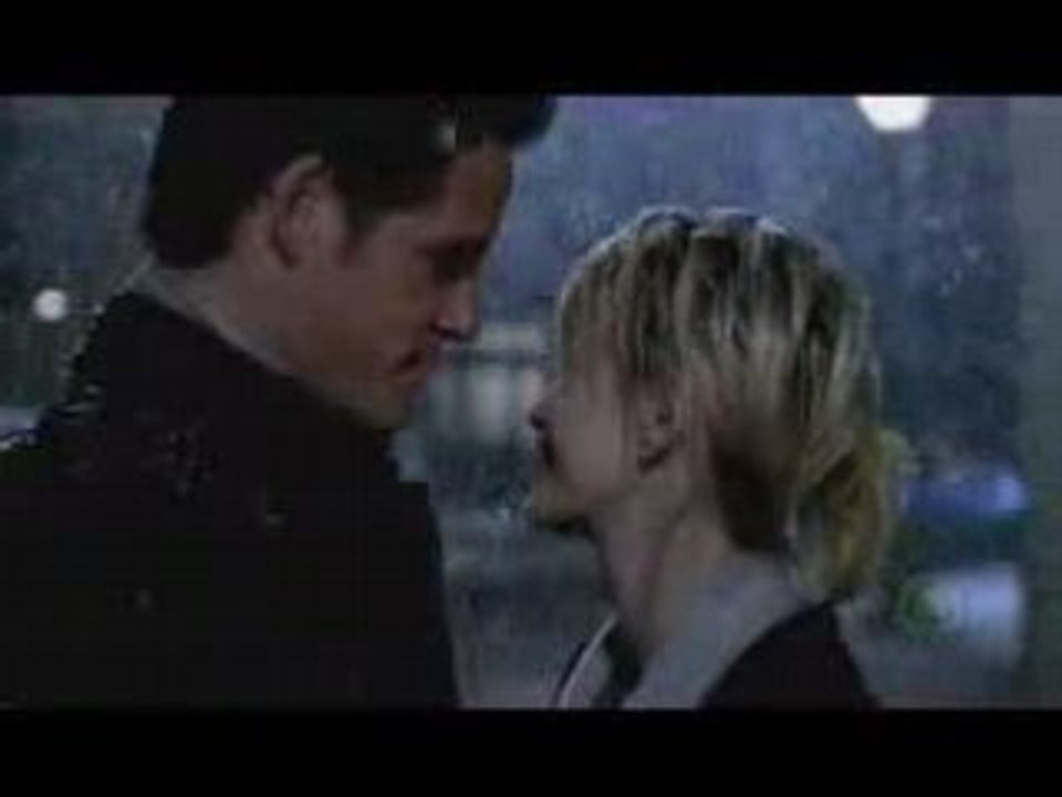 Lilli and kite-kissing scene (cold case)
