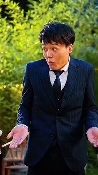 The story ends with a young girl who just turned 18 years old and specializes in metaphysics. She saves the legendary cold-blooded and disabled powerful president on her first trip down the mountain. She's well-versed in everything from fortune-telling to