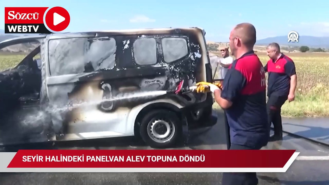 Seyir halindeki panelvan alev topuna döndü