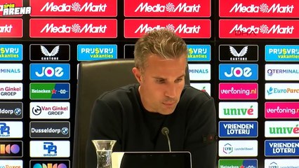 Robin van Persie'den Jose Mourinho'nun sözlerine sert yanıt: 'Ne olacağını göreceğiz!'