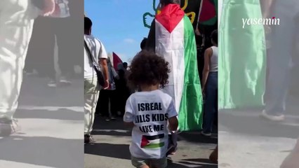 Kanada’da Filistin yürüyüşü: Çocuğun tişörtündeki mesaj dikkat çekti
