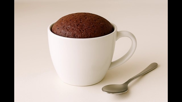 Lazy 2-Minute Microwave Chocolate Mug Cake Recipe | SO EASY!