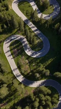 LES SUBLIMES ROUTES des Dolomites