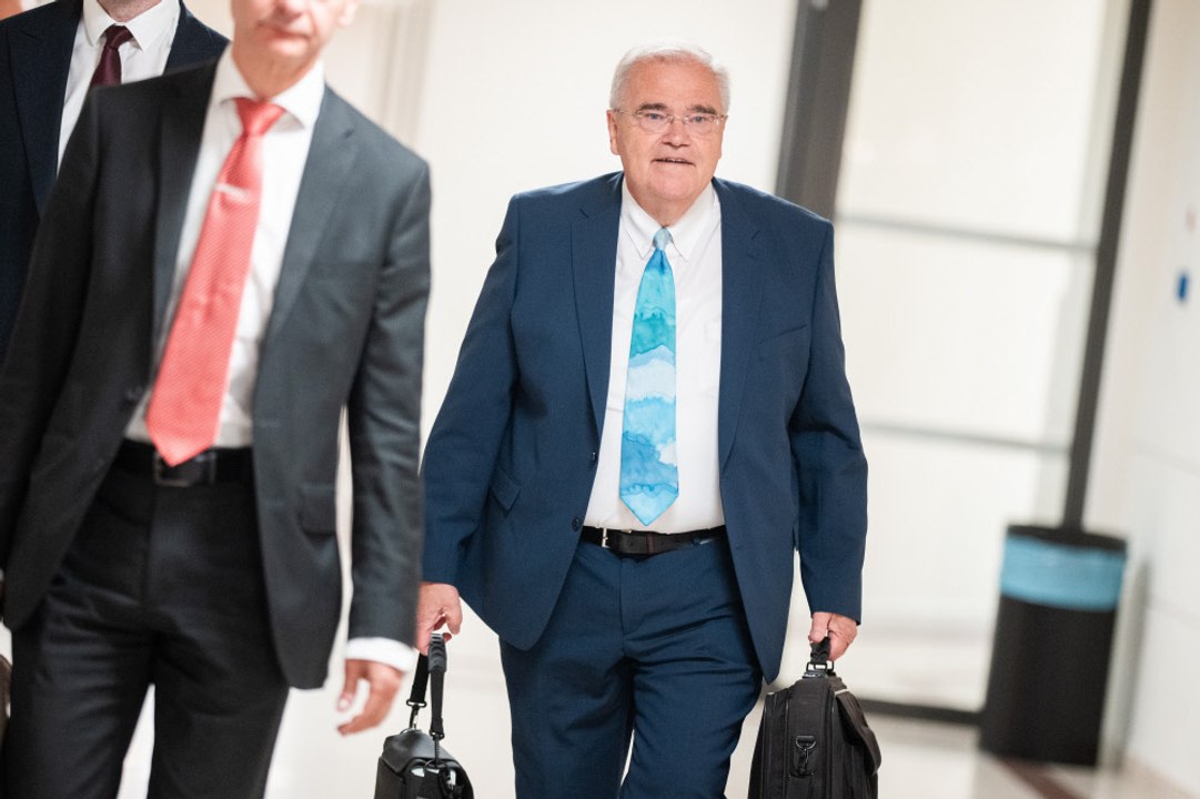 Ex-Justizminister Brandstetter von Falschaussage freigesprochen