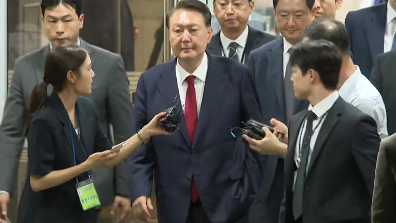 윤, '체포 불발' 뒤 의무실행..."물리력 행사 여파" 주장 / YTN