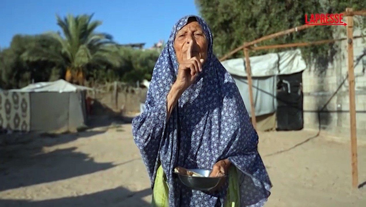 Gaza, pezzi di pane e legumi crudi: ecco cosa si mangia nella Striscia, una volta al giorno