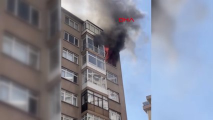 Kadıköy’de 11 katlı binada çıkan yangın söndürüldü