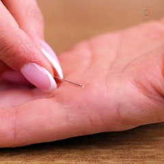Stuck splinter gets removed easily