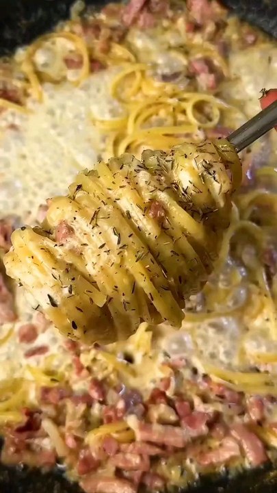 Creamy pasta and ham recipes & home cooked meals  #fypageシ #foryourpage #cooking #homecooking #goodfood #pasta  #creamygarlicsauce #foodlovers #recipe #simplerecipe #dinnerideas #yummyfood #creamy #pastarecipes #spaghetti #deliciousfood #viralrecipe