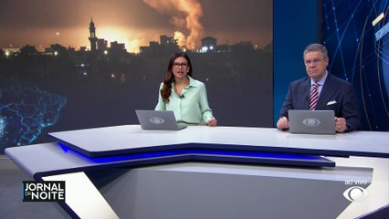 Caminhão com ajuda humanitária tomba e mata 20 em Gaza