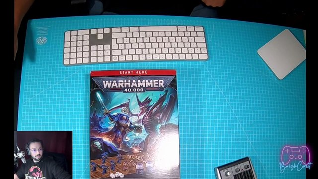 Unboxing d'un set d'introduction à Warhammer 40k (Space Marines et Tyranides) ainsi que des outils !!