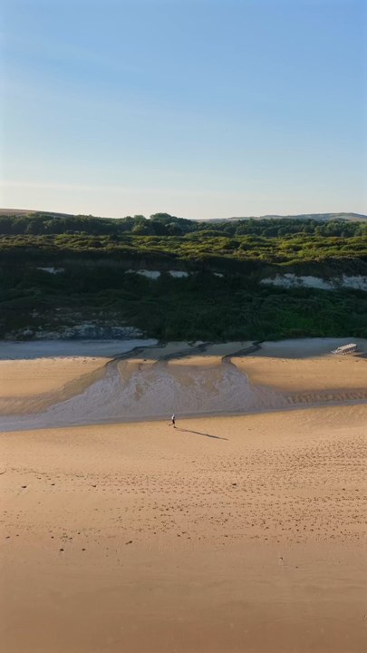 L’Ultra d’Opale en images 🎥Du moins une partie … ⏳Rendez-vous sur YouTube en septembre 📅 🏃 100km d’émotions, de Calais à Berck en passant par Boulogne sur mer ✈️ Plan drone : @bmem0ries 💻 Montage : @studio_brume