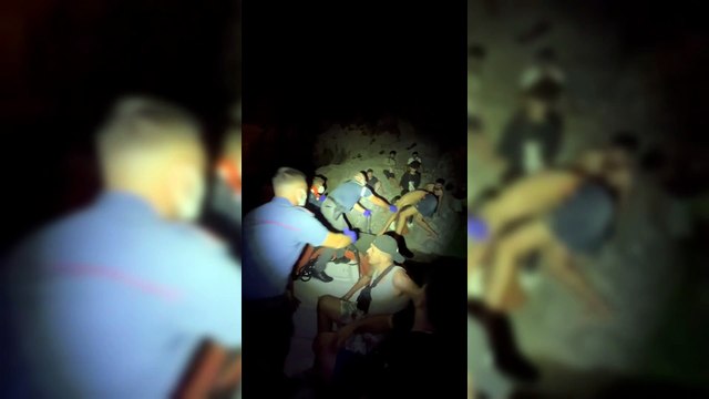 Sbarcati 19 migranti a Cala Luna: le immagini dei soccorsi