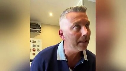 LA FIGLIA DICE AL PADRE DI ESSERE STATA BOCCIATA E GUARDATE LUI COME LA PRENDE!!