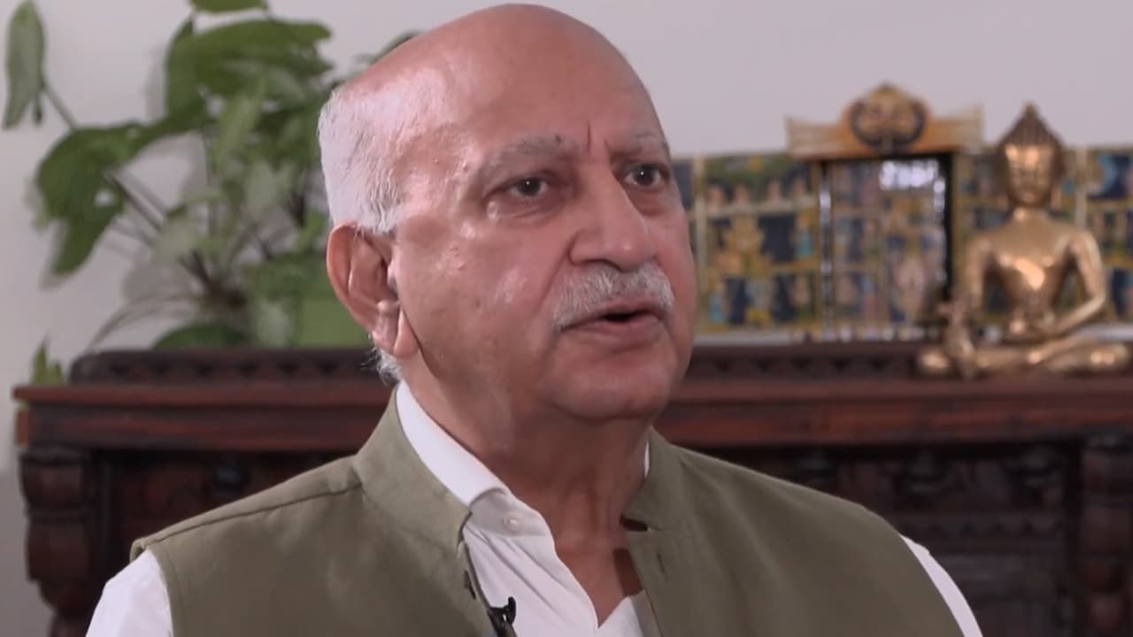 'Foreign Policy Not an Exercise in Trivia': MJ Akbar Praises Modi's 'Powerful Silence' to Tariff War