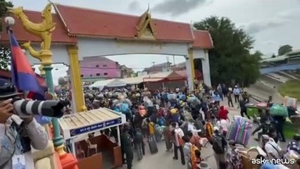 Rimpatrio di massa dei cambogiani, caos al confine con la Thailandia