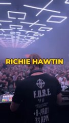 C’est le boss de la minimale, dj et producteur depuis quasi 30 ans. Richie Hawtin s’il vous plaît.