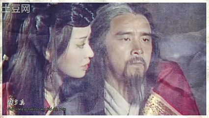 Yêu Người Không Nên Yêu 爱上不该爱的人 - Vũ Đồng Phi 宇桐非 || 雪花神劍 MVs || David Chiang 姜大卫