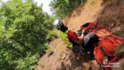 Rescatan en helicóptero a una mujer herida tras golpearse en la cabeza en un paraje de Riaza en Segovia