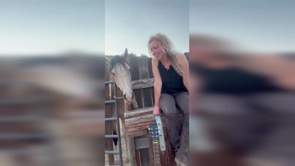 Yupia the Horse Plays Guitar