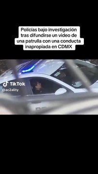 Escándalo sexual en la policía: Filtran video de dos agentes manteniendo relaciones sexuales dentro del patrullero. Miralos.