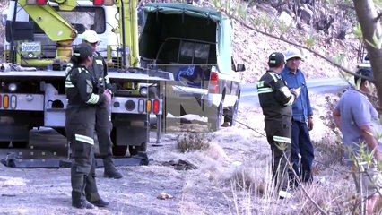 VIDEO: Camión con carga de papa se embarrancó y dejó dos heridos carretera Santa Cruz