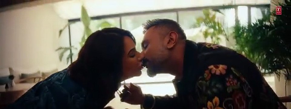 ONE THOUSAND MILES (Official Video): Yo Yo Honey Singh | Mandy Takhar | Desi Kalakaar