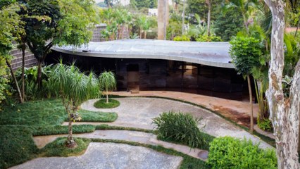 Um "mergulho" no universo de Niemeyer através da única casa projetada pelo arquiteto em São Paulo