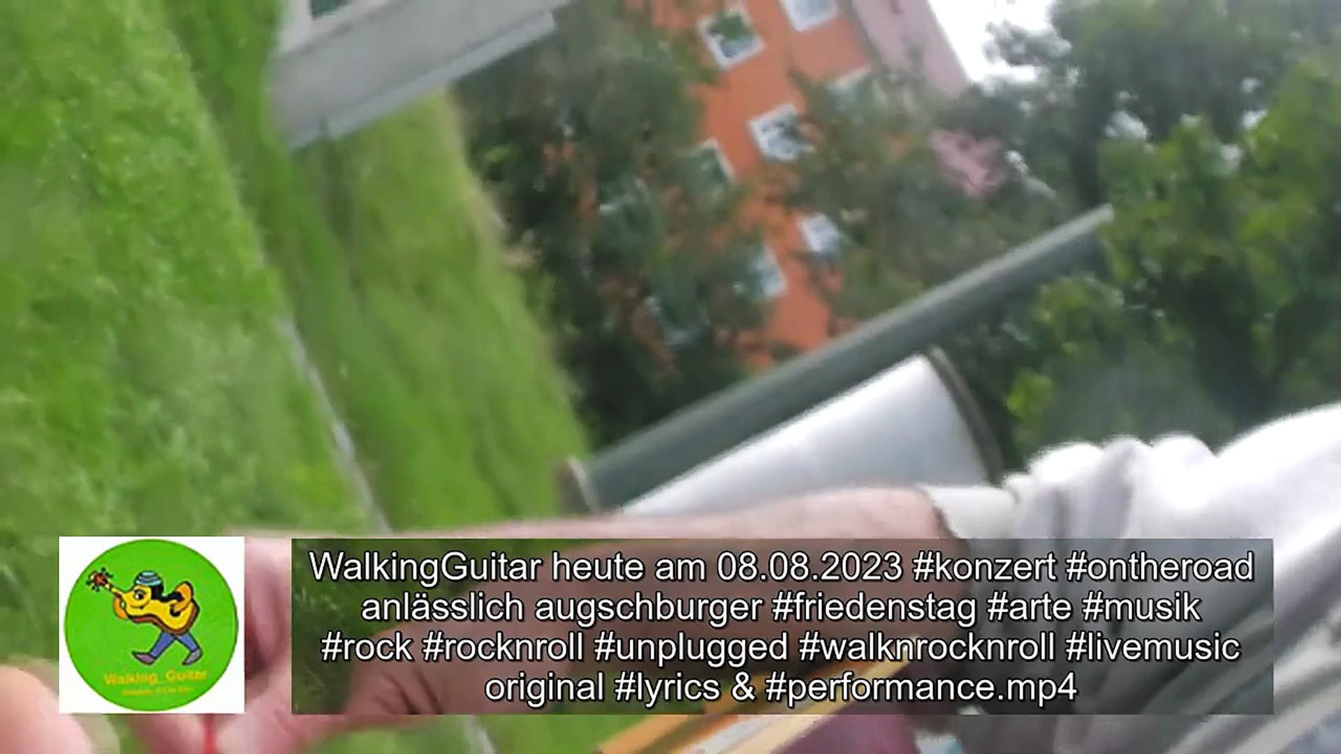⁣WalkingGuitar heute am 08.08.2023 #konzert #ontheroad anlässlich augschburger #friedenstag #arte