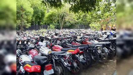 Arrestan falso pastor que operaba supuesta red de matrículas falsas