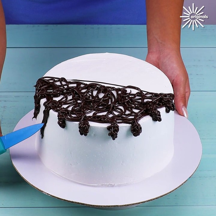 Simple chocolate cake decorating tutorial! ✨🎂