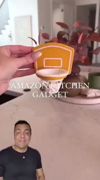 Separar a clara da gema nunca foi tão fácil e divertido!Uma solução prática e criativa para facilitar a sua vida na cozinha.#gadgets #tech #kitchen #gastronomia